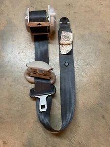 04-06 2006 SCION XB LEFT DRIVER SIDE REAR SEAT BELT RETRACTOR BLACK - Picture 1 of 3