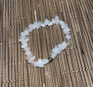Snow And Rose Quartz Stretch Bracelet 7-7.5” - Picture 1 of 2