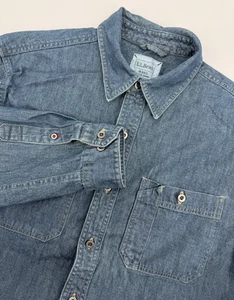 LL Bean Mens Medium Blue Denim Button Up Chambray Cotton Soft Preppy - Picture 1 of 8