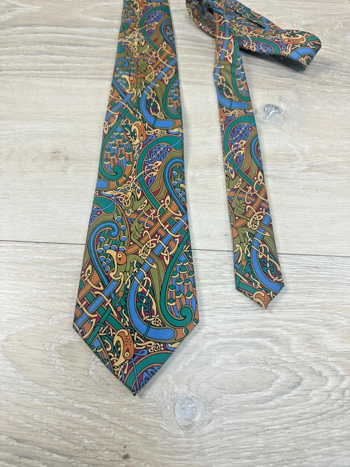 BSL Ireland Celtic Necktie Tie Book of Kells Cel Tic Tie Collection 60" x 4" - Image 1 of 3
