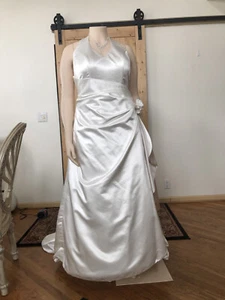 DAVID'S BRIDAL Ivory Champagne Halter Wedding Dress Plus Sz 20W Preowned - Picture 1 of 12