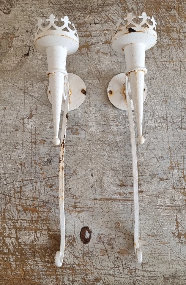 Pair of 1950s "Neo-Moyenageux" style sconces in grey zinc-white lacquered iron - Photo 1/4