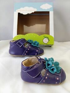 New Livie & Luca Baby Soft Crib Shoes 0-6 mo Purple Fuchsia Blue Flower Blossom 