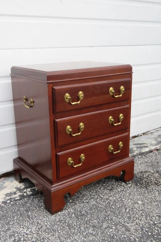 Link Taylor Heirloom Nightstand Side End Bedside Table 4943 Cover