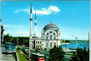 Dolmabahce Mosque, Istanbul, Turkiye Postcard - Picture 1 of 2