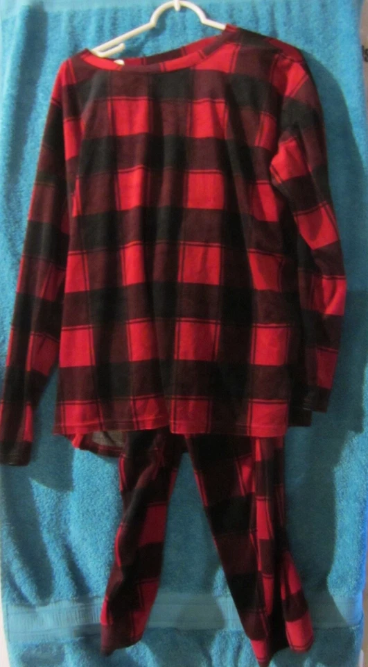Juego de ropa de dormir Sonoma - Cuadros rojos y negros - Talla XL - Usado (1010CB) Foto 1 de 4