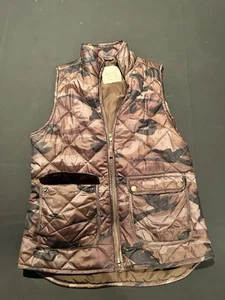 Altar’d State Camo gefütterte Weste gebraucht, in einwandfreiem Zustand Größe XS - Bild 1 von 2