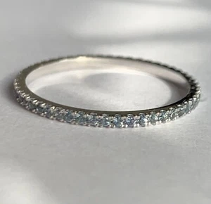 Echter hellblauer Saphir rund Eternity 14k Weißgold Edelstein Ring Größe 7 - Bild 1 von 7