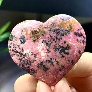 87G Magical natural pink red heart-shaped crystal mineral specimen - Afbeelding 1 van 24