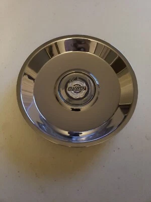 Chrysler Pacifica Center Cap Chrome 2004-2007 04880230AB - Image 1 of 4