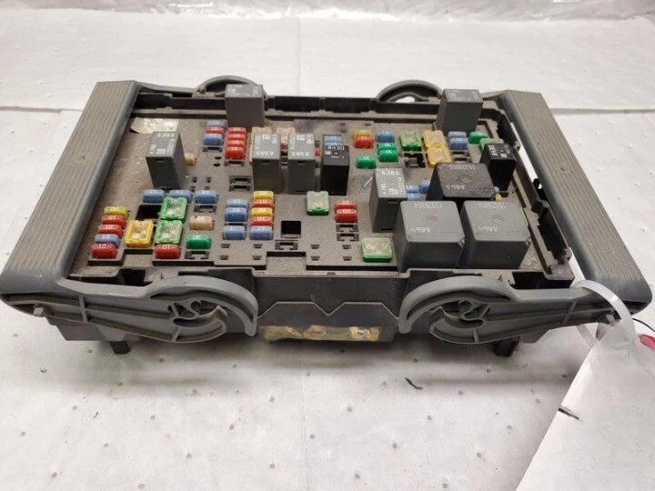 2007-2009 Chevrolet Suburban 1500 Engine Fuse Box OEM Foto 1 de 4