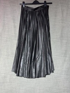 Zara Pleated Skirt Size M 10 Black Faux Leather Long Midi - Picture 1 of 10