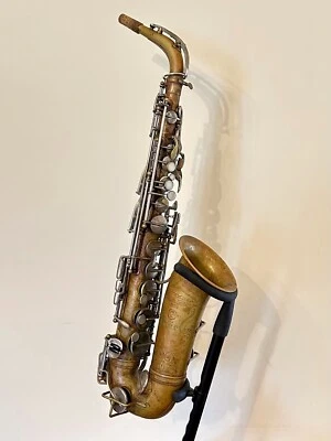 RARE VINTAGE HENRI SELMER PARIS 1927 MODEL 26 70** ALTO SAX SAXOPHONE - Image 1 of 4
