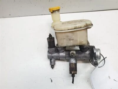 Nissan Altima 2005 cilindro maestro de freno sin ABS 2,5 L Foto 1 de 4