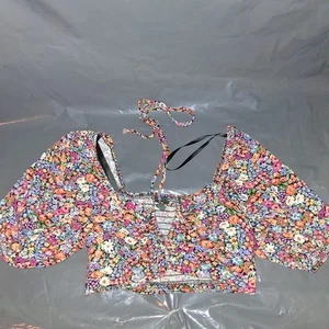 Wild Fable Cottage Core Damen XS Blumen Ausschnitt vorne Neckholder Puffärmel bauchfreies Oberteil - Bild 1 von 4