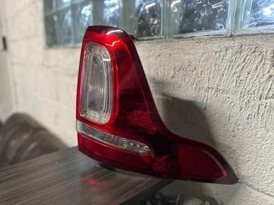 2011 2015 FORD EXPLORER TAIL LIGHT LEFT SIDE DRIVER SIDE - Image 1 of 3