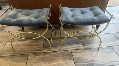 1960s Vintage Mid Century Hollywood Regency Beige Velvet Vanity Bench Stool - Image 1 of 4