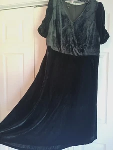 Talbots black dress crushed velvet s/s puffed lined Vneck zipper 18 PLUS GOTH - Picture 1 of 9