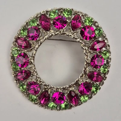 Broche Pin Colgante Redondo 2" Vacaciones Navidad Glamour De Colección Rosa Verde Estrás Foto 1 de 4