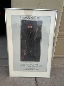 Póster enmarcado retrospectivo Georgia O'Keeffe 1980, póster de arte moderno, - Imagen 1 de 4