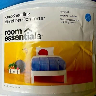 Room essentials blue reversible fauxfur shearling microfiber comforter 66x94 in - Image 1 of 4