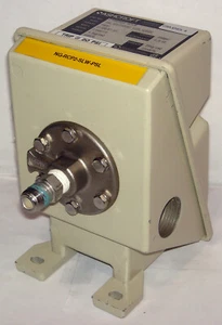 Ashcroft L Series Pressure Switch Viton Adjustable LPAN4HV25 XCYLM 125V - Picture 1 of 4