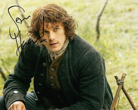 Sam Heughan Signed 10X8 Photo Outlander GENUINE SIGNATURE AFTAL COA (7229) Cover