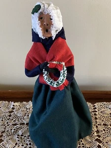 Vintage 1981 Byers Frau Caroler signiert und datiert Original Gold Aufkleber holpriger Sockel - Bild 1 von 7