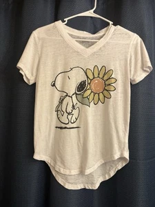 Peanuts Snoopy With Daisy Sunflower Shirt Size Womens Juniors Small - Picture 1 of 4