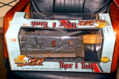 The Ultimate Soldier XD WW2 German Tiger 1 tanque 1:18 Panzer & Commander nuevo en caja Foto 1 de 4