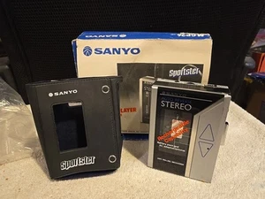Sanyo MGP 26 "Walkman" Lettore Cassette Personale per Ricambi/Riparazione - Foto 1 di 21