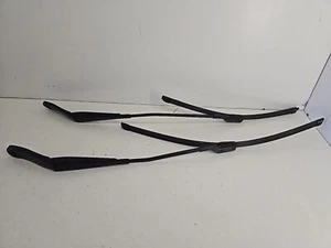2013 XC60 Volvo Wiper - Picture 1 of 10