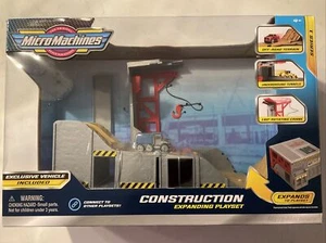 Micro Machines CONSTRUCTION Expanding Playset 2020 Series 1 Exclusive Truck Car - Picture 1 of 7