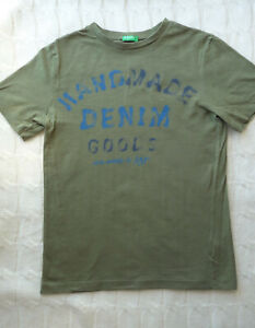 Schönes T-Shirt in khaki mit Druck vorne von Benetton in Benetton Größe L/140cm