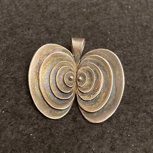 Daniela Hoffman Modernist Sterling Silver Apple Pin 1 3/8 in. x 1 1/4 in. - Picture 1 of 6