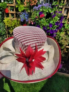 Jacques Vert Hochzeit Hut rot weiß Blume Brautmutter Rennen Hochzeit formell - Bild 1 von 17