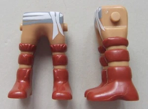 12199, 2x Lange Hose, beigebraun, Schnürstiefel, rotbraun, bedruckt - Bild 1 von 1