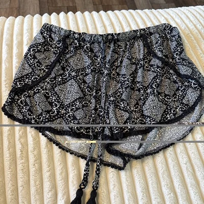 Hot Kiss Black & White Pom Pom Beach Shorts Size L - Image 1 of 4