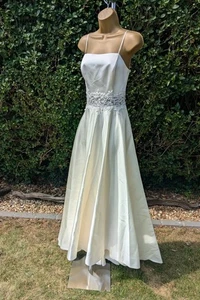 SCHÖNES Perlen Spitze Mitte Elfenbein Spaghettiträger Brautkleid Größe 8 - Bild 1 von 19