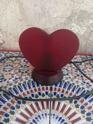 LAMPADA DA TAVOLO IN RESINA A FORMA DI CUORE - Immagine 1 di 2