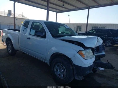 WHT LEFT FENDER 63101ZL15A 2005-2021 NISSAN FRONTIER Foto 1 de 4