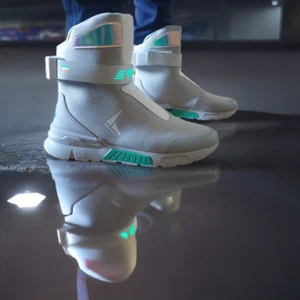 Light Up Levohlt L89 Sneaker 80er Jahre Retro Air Mag Stil Zurück in die Zukunft Mcfly LED - Bild 1 von 11