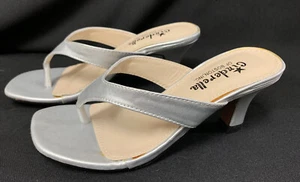 Cinderella of Boston Kitten Heel Sandal Silver Sz 2 M NEW - Picture 1 of 6