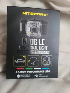 Nitecore NU06 LE segnale ricaricabile e luce di sicurezza bianco blu verde rosso USB-C - Foto 1 di 5
