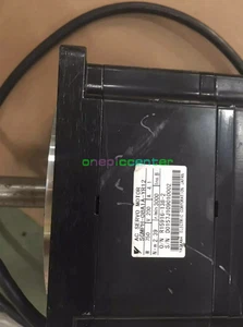 Ein gebrauchter Yaskawa SGMPH-08A1A-YR12 Servomotor SGMPH08A1AYR12 - Bild 1 von 1