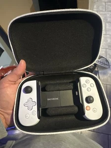 BACKBONE One Mobile Gaming Controller for iPhone - PlayStation W/ Offiical Case - Afbeelding 1 van 2
