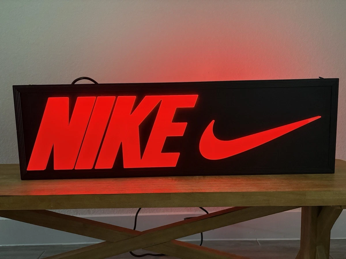 NIKE ディスプレイ看板 導入事例】NIKE BY SHIBUYA SCRAMBLE様 | アビックス株式会社