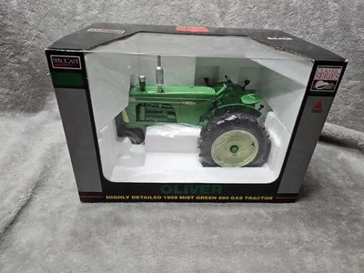 Oliver 880 Tractor With Narrow Front Mist Green Color 1959 1/16 - Image 1 of 4
