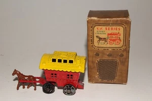 BENBROS ENGLAND GYPSY CARAVAN HORSE & TRAILER, NICE, ORIGINAL, BOXED - Picture 1 of 12