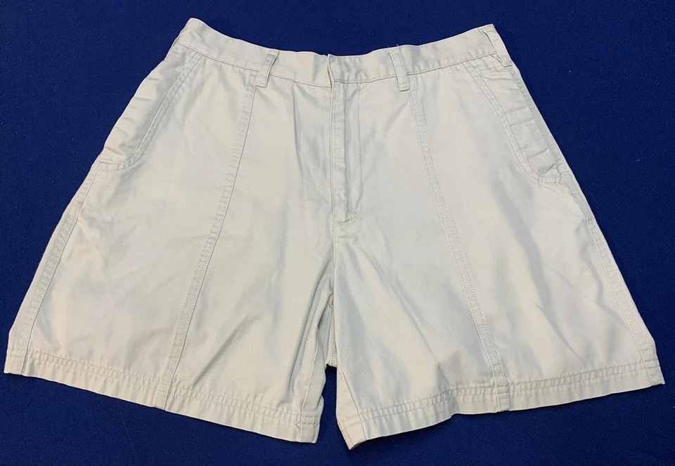 Bermuda de acampamento CABELAS feminina cáqui caminhada tamanho 8 costura interna 5,5” bolso com zíper em excelente estado usado - Imagem 1 de 4